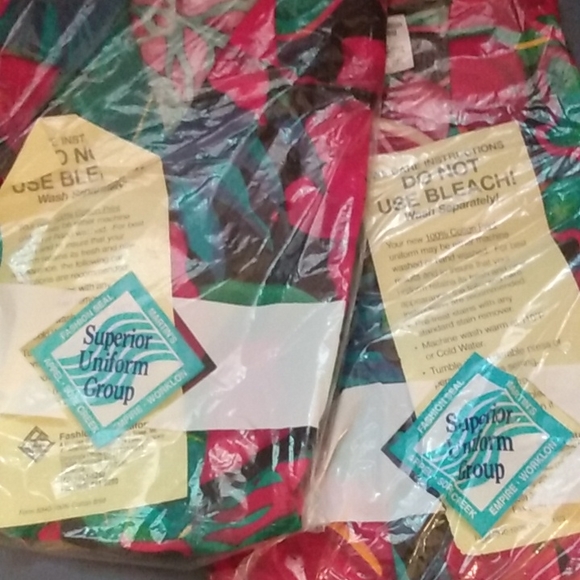 Brand New Tropical Button Down - Picture 3 of 3